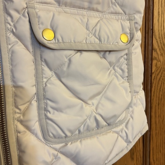 NEW J.Crew Cream Down Quilted Vest, Size Small - Picture 2 of 7